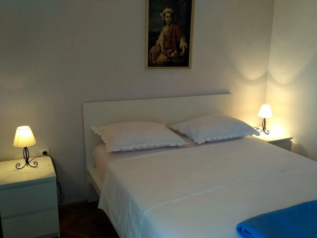 Apartments Irena Башка Хорватия